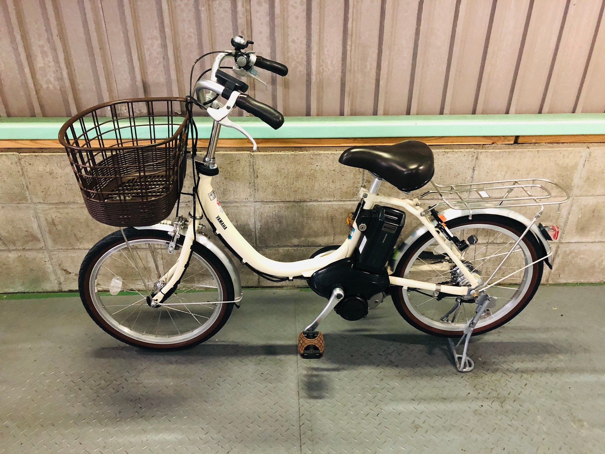 【SOLD OUT】電動自転車 ヤマハ PAS SION 20インチ 8.7Ah 2018年発売モデル クリーム色 国産・中古の激安電動