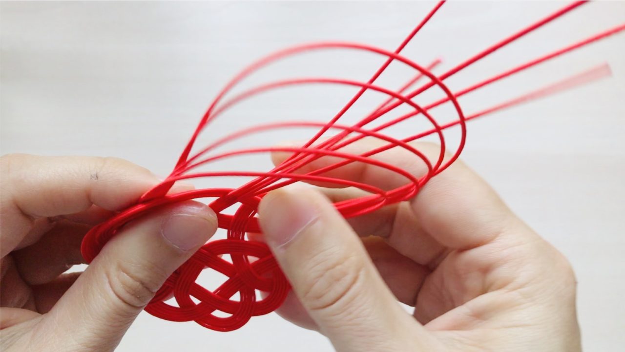 【水引講座】オンラインレッスンで心がけていること・水引毬飾り大全について 水引ライナーなら複雑な幾何学模様も学べる！