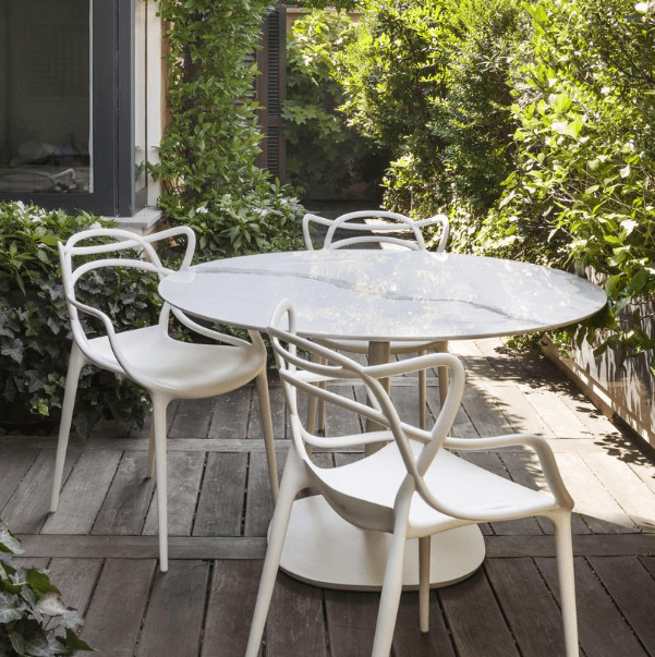 Chaise Masters Kartell Blanche Disponible chez MJ Concept Naveil 41