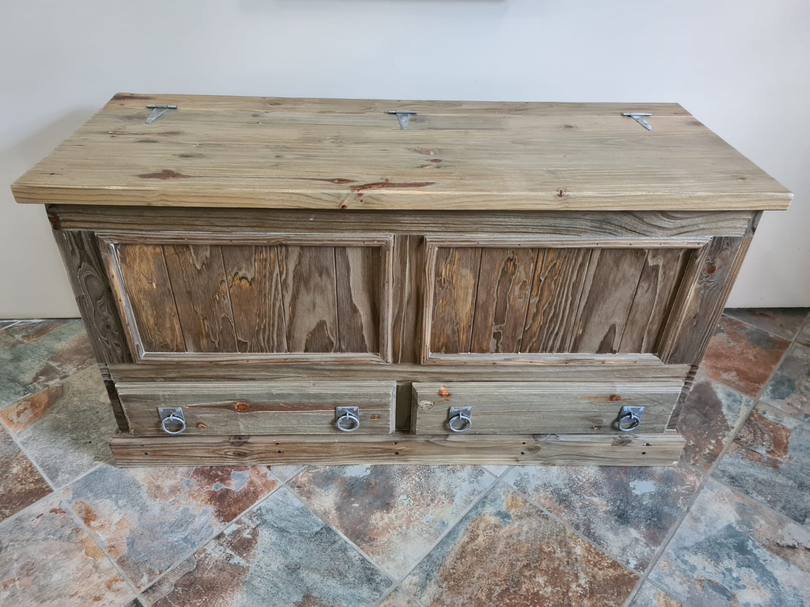 BED061 Kist with 2 Drawers MJN Woodfurn