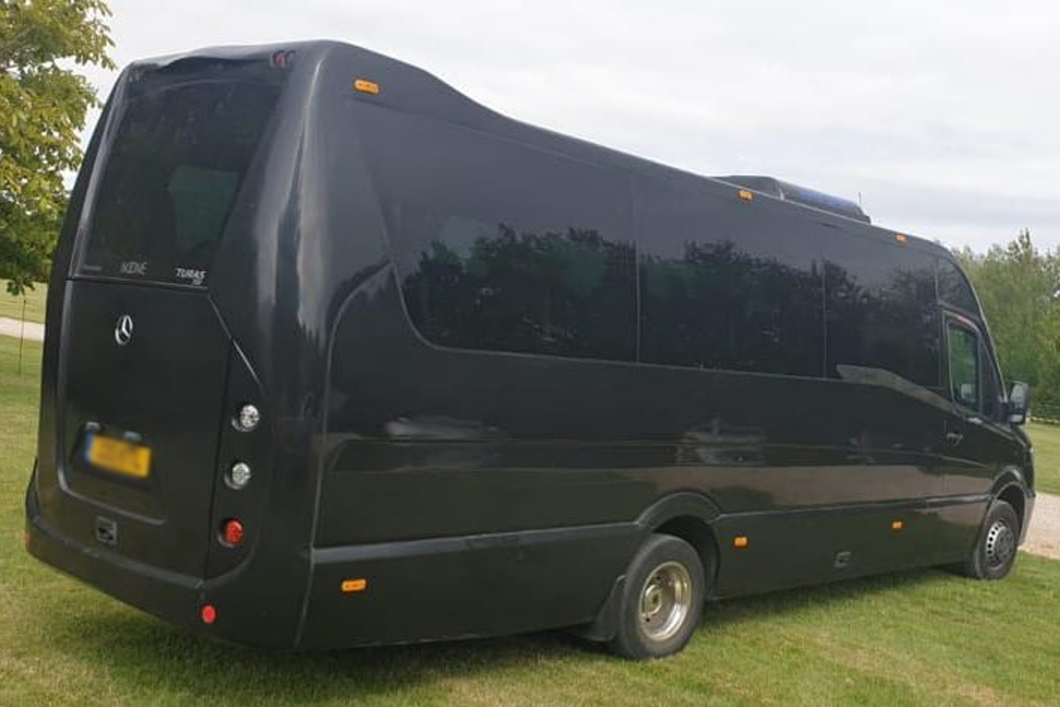 Minibus Hire Buckingham offering 822 Seaters MK Minibuses