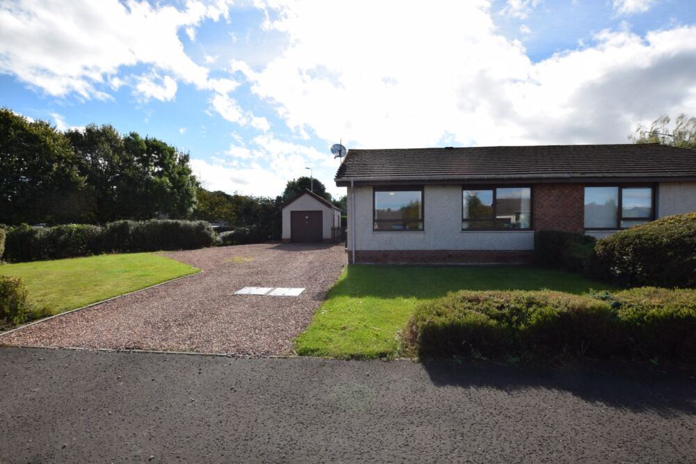 Kirkhill Drive, Luncarty, Perth, PH1 3UR MKB Lettings Property to