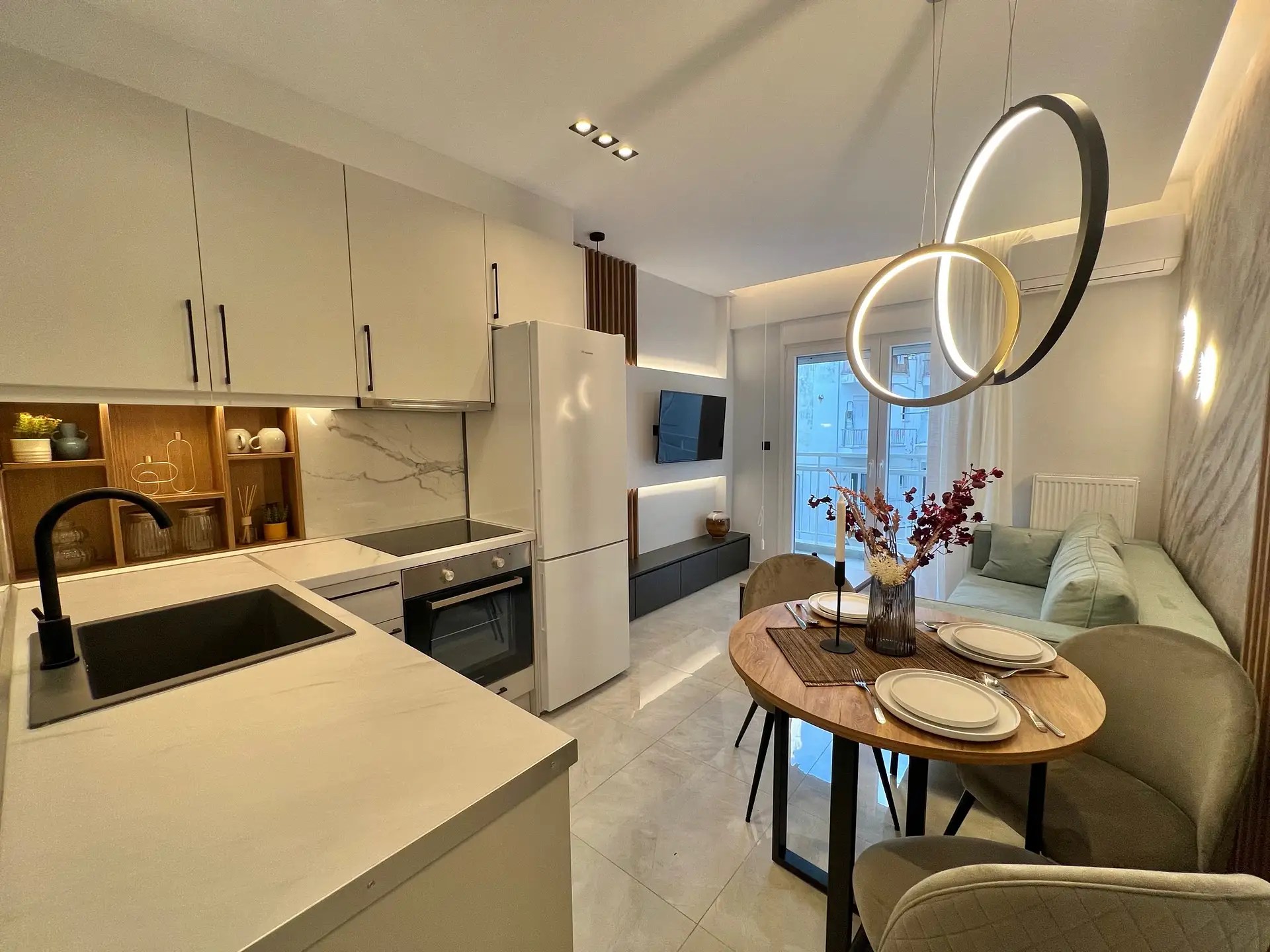 ThessalonikiHistorical Center luxury furnished apartment! Lpproperties