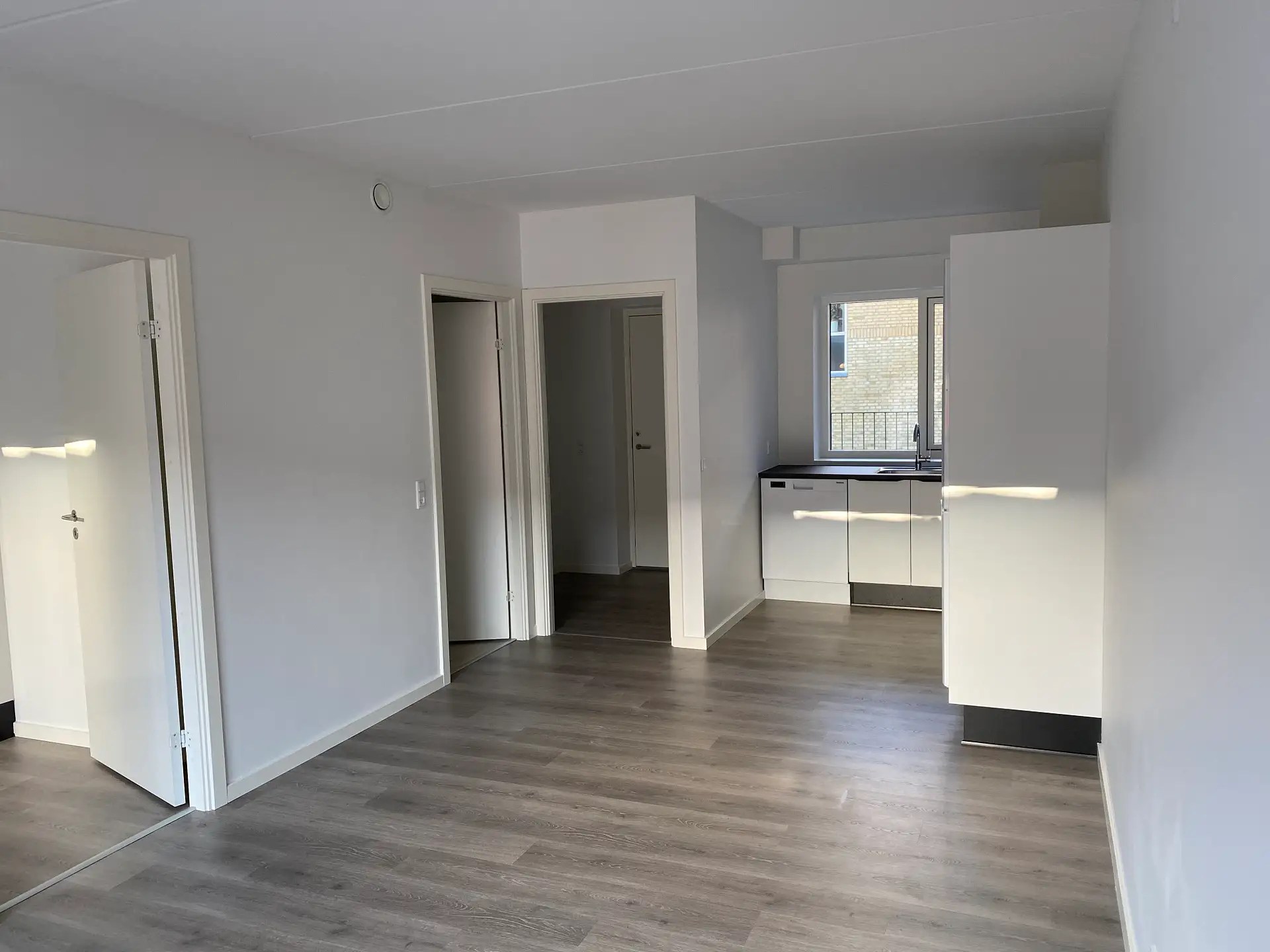 Lækker og moderne lejlighed til leje nu i midtby! Bolig