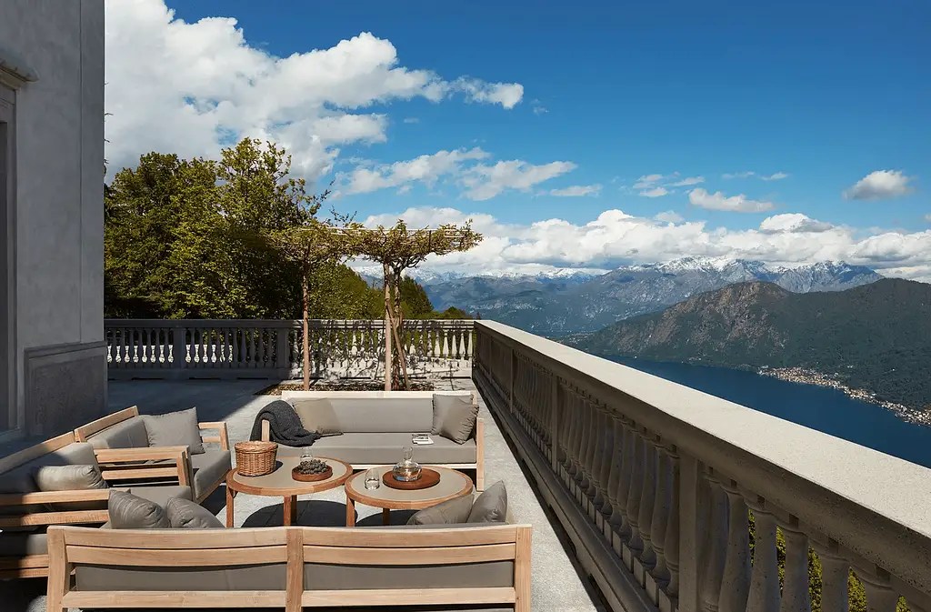 Spectacular Hilltop Design Estate, Lake Como, Italy Icon Private