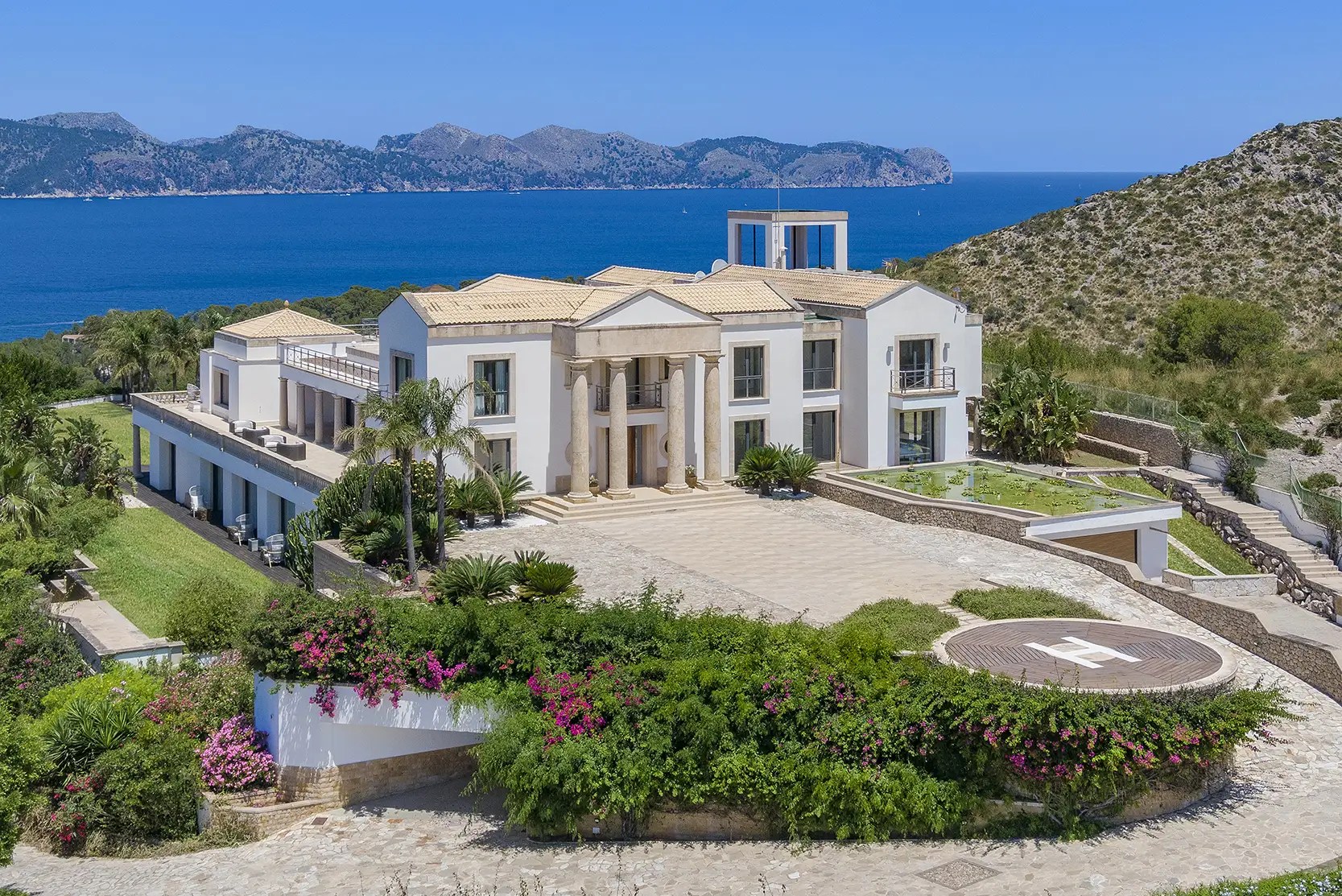 MALLORCA LUXURY VILLAS Icon Private Collection