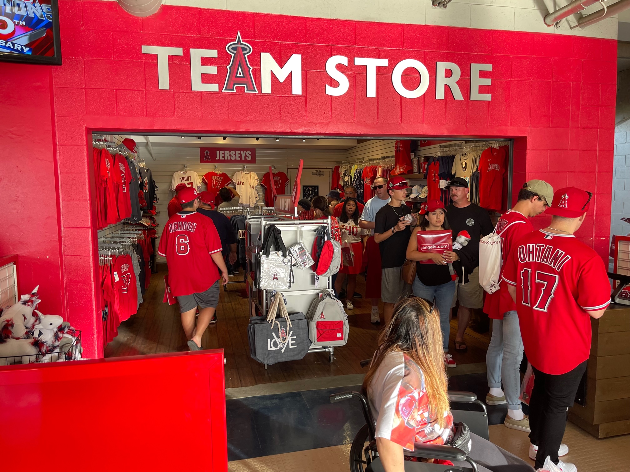 エンゼルスタジアムのチームストアについて エンゼルス観戦ガイド