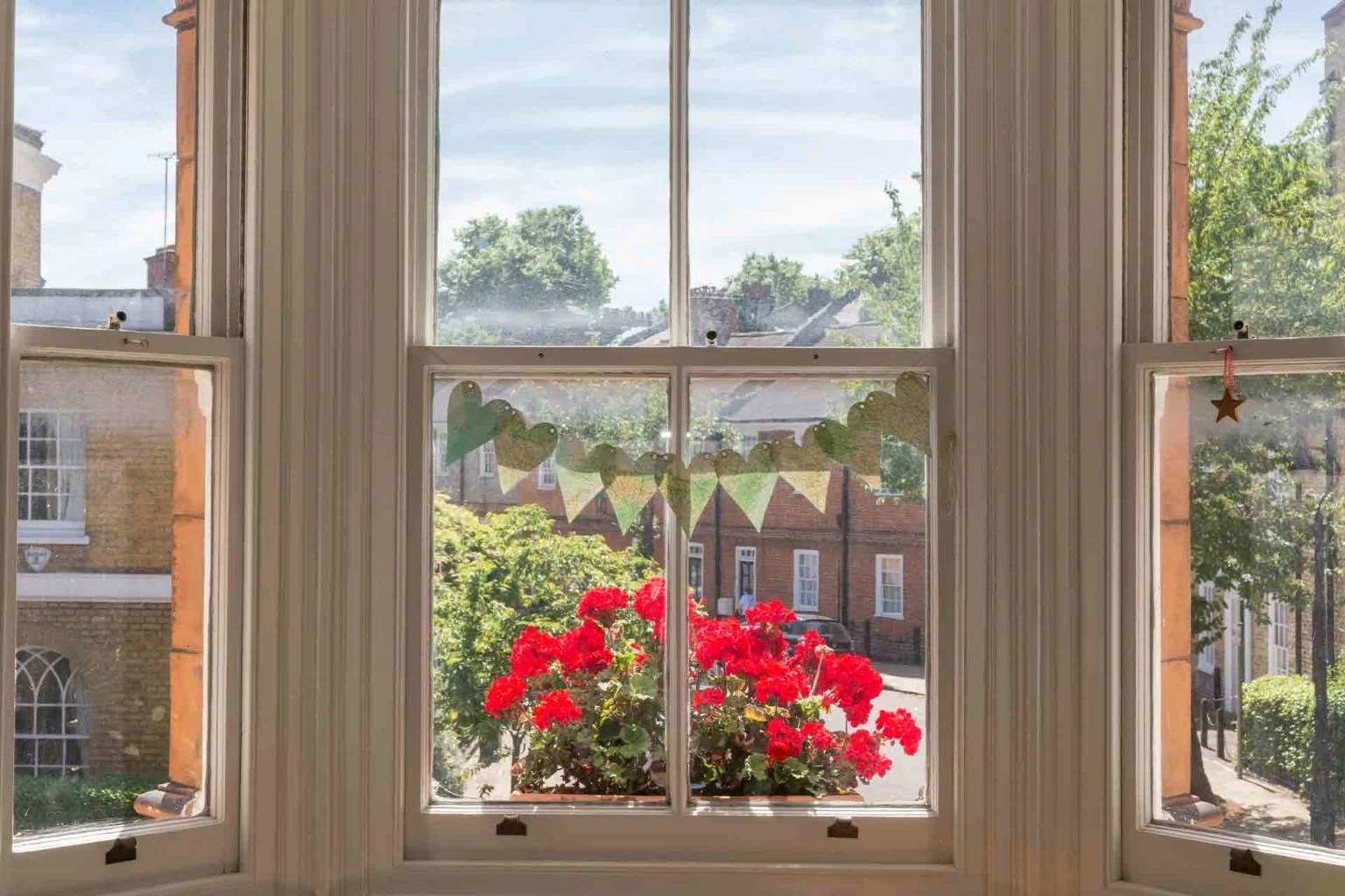 How Long Do Sprayed UPVC Windows Last? ML Decor Spray Finishes