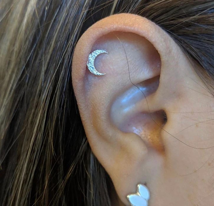 Hammered Crescent Moon End Identity Body Piercing