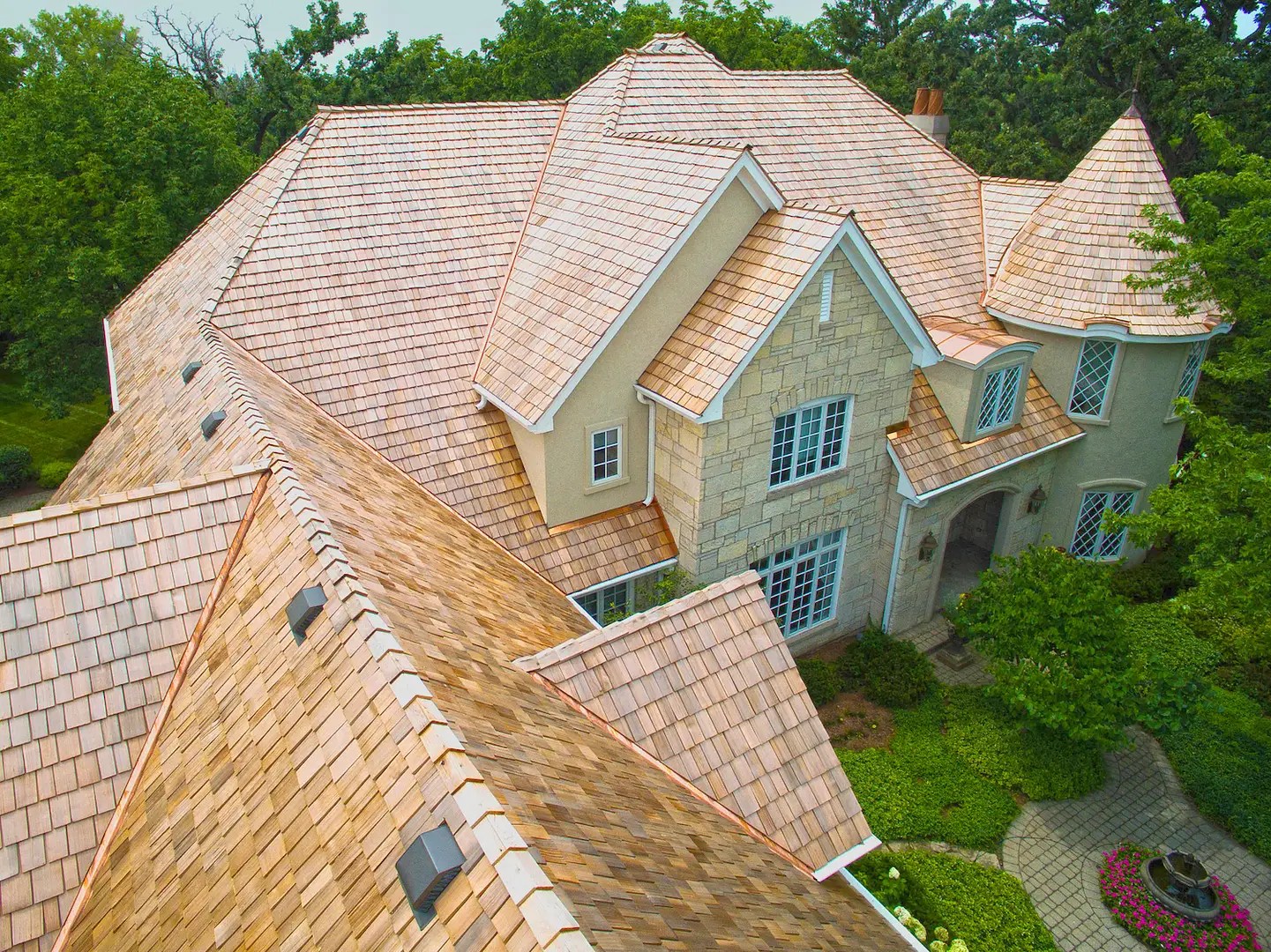 Pros & Cons Of Cedar Roofing (Homeowner's Guide)