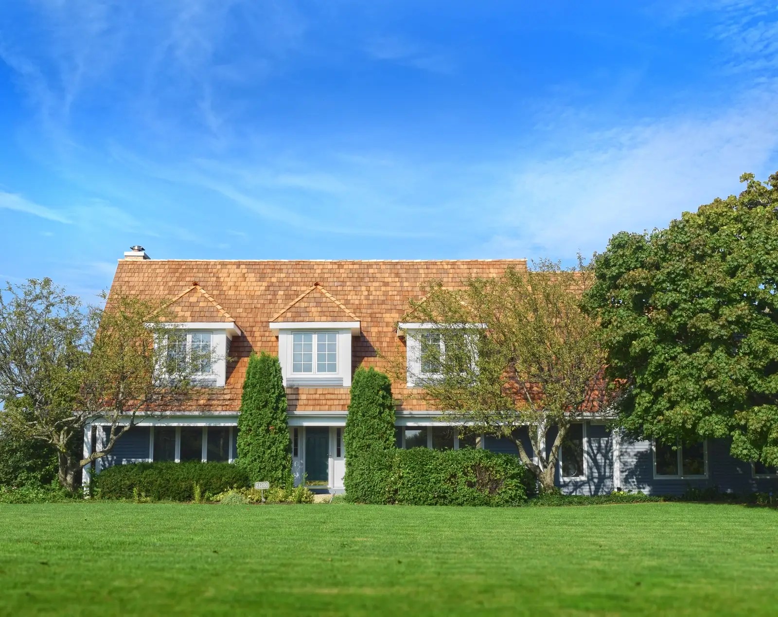 Pros & Cons Of Cedar Roofing (Homeowner's Guide)