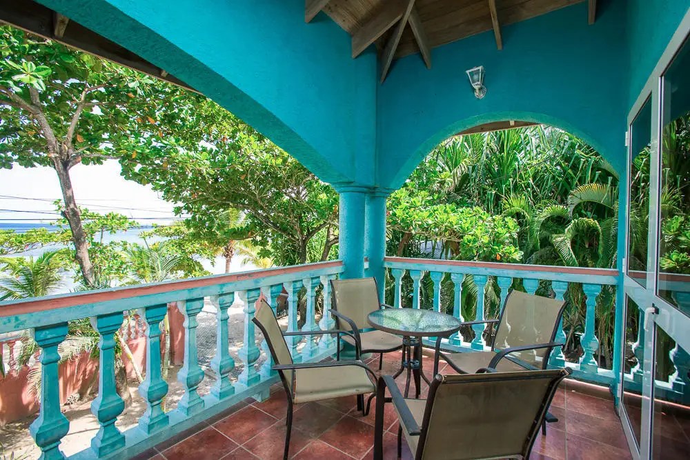 2 Bedroom Beachfront Condo for Sale, Gibson Bight, Roatan 7th Heaven