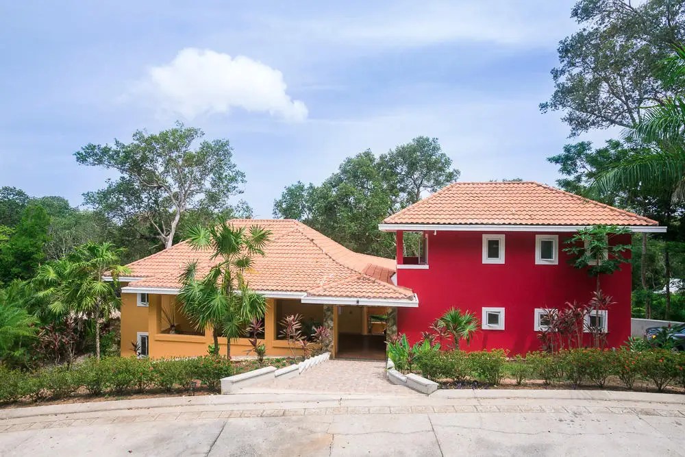 5 Bedroom Home for Sale, Lawson Rock, Sandy Bay, Roatan 7th Heaven