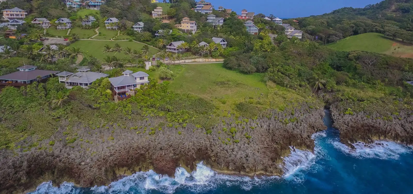 3 Bedroom Oceanfront Home for Sale, Turtle Crossing, Roatan 7th