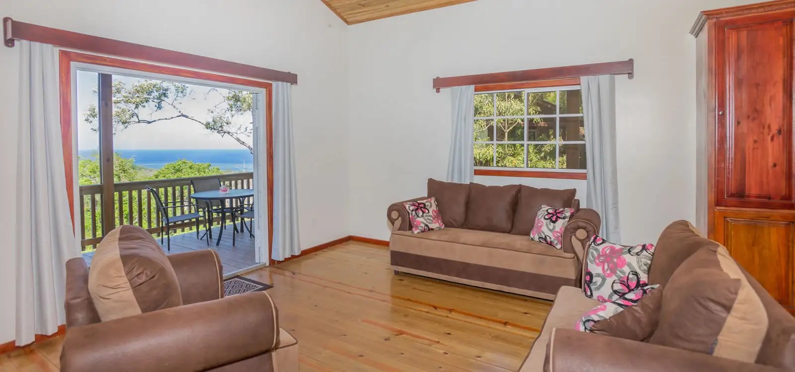 2 Bedroom Bungalow, Sandy Bay, Roatan 7th Heaven Properties