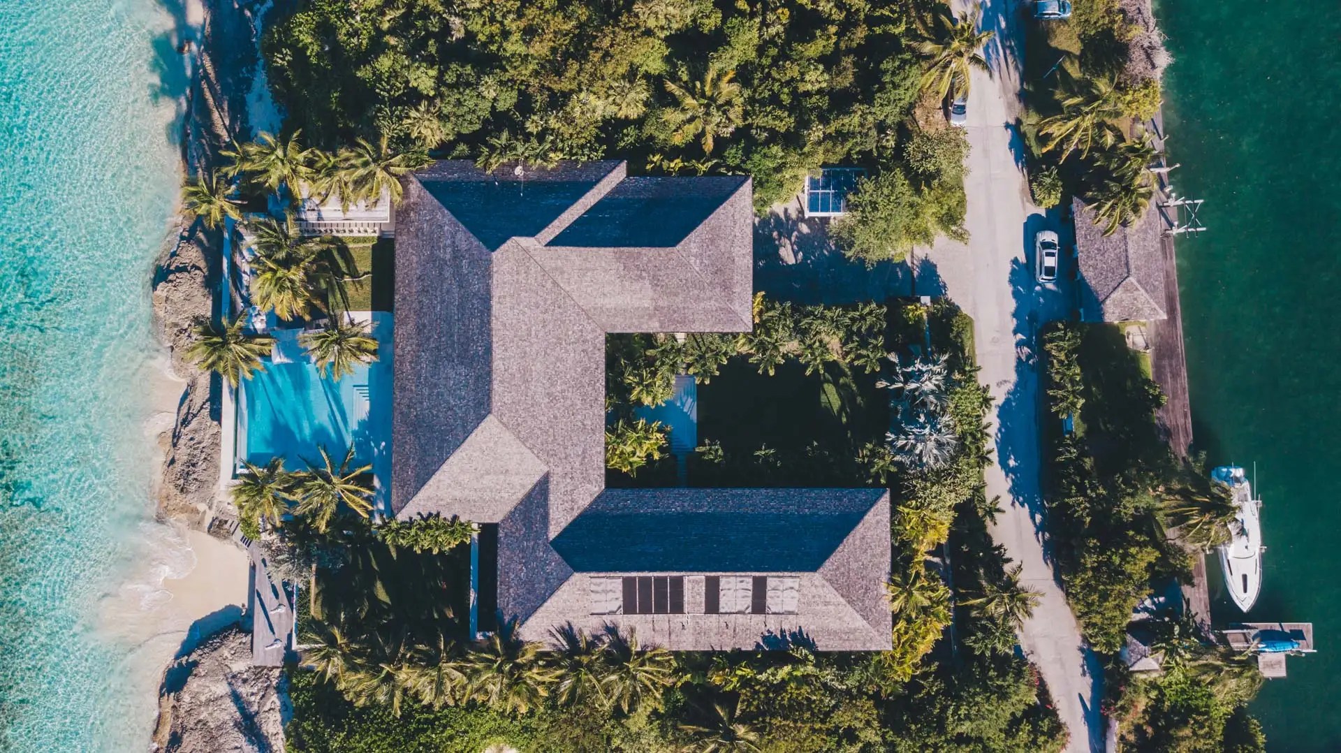 8 Bedroom Luxury Beachfront Home for Sale, Old Fort Bay, Bahamas 7th