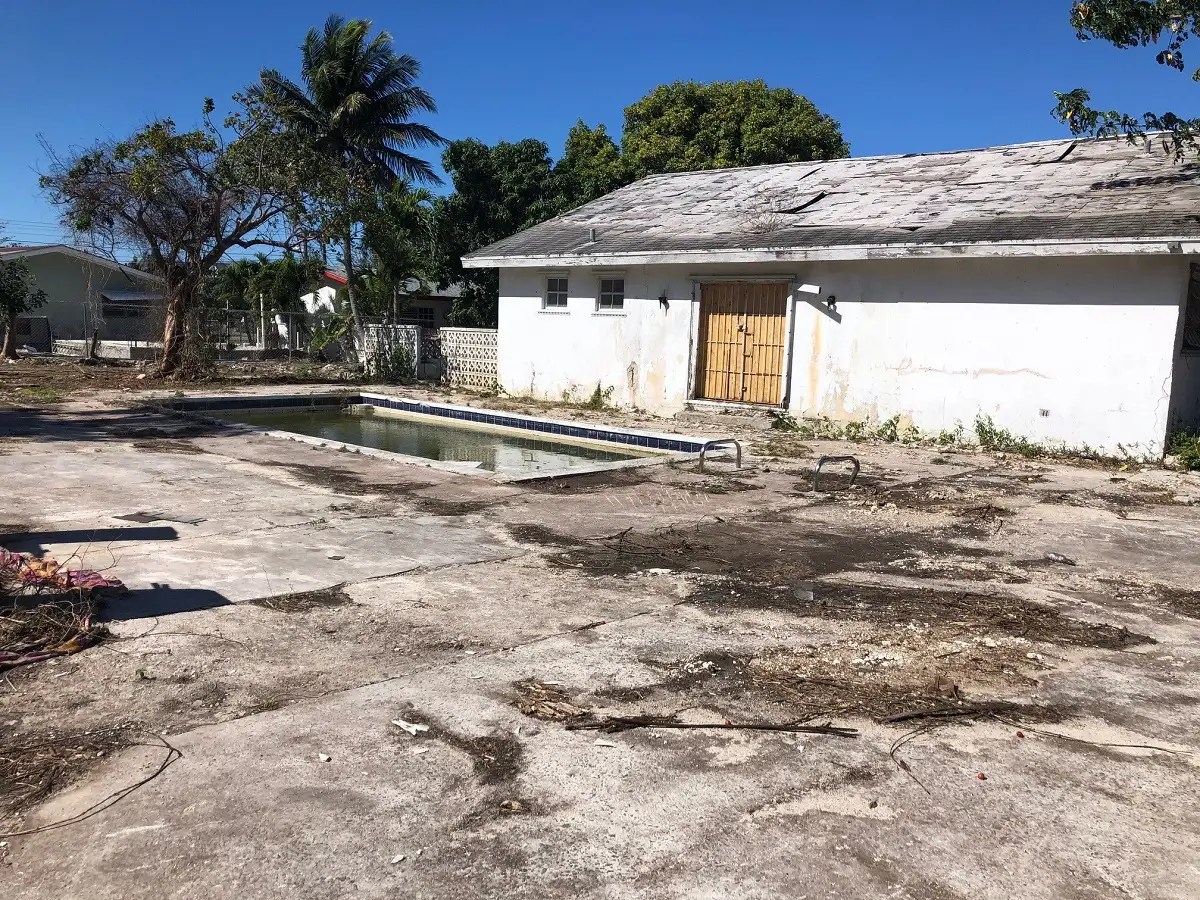 4 Bedroom Fixer Upper, Joe Farrington Road, New Providence, Bahamas