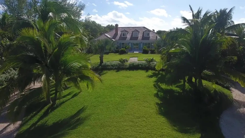 3 Bedroom Luxury Beach House for Sale, Spanish Wells, Eleuthera