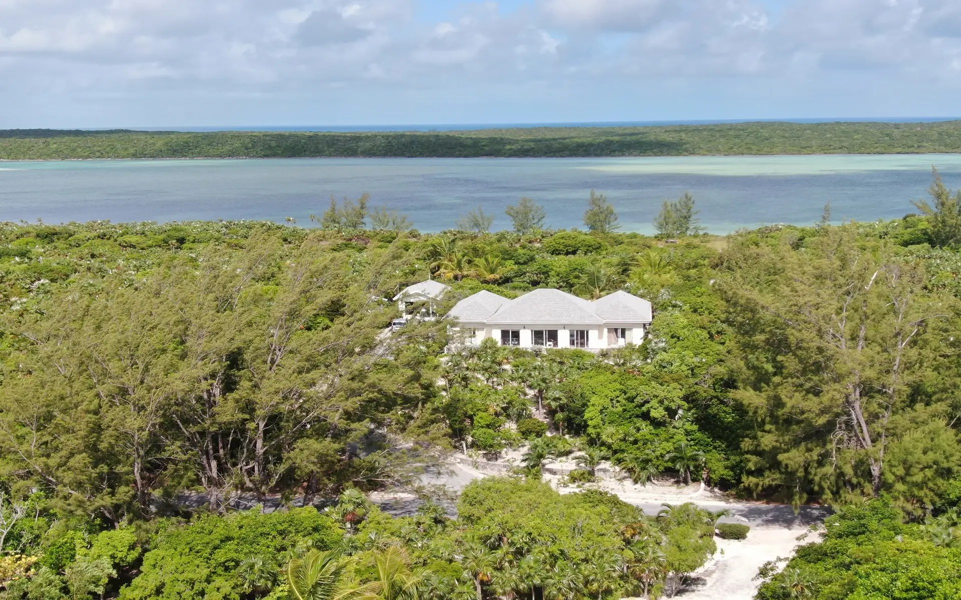 3 Bedroom Beachfront Home for Sale, Windermere Island, Eleuthera