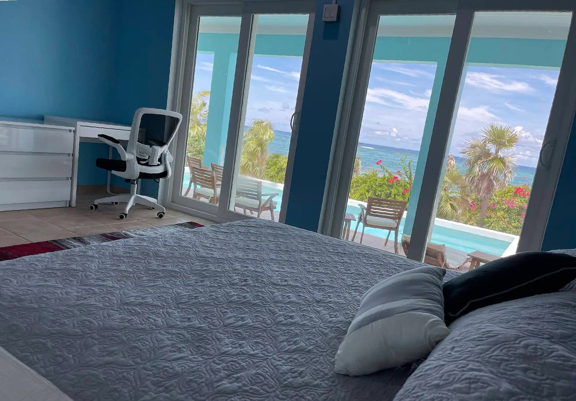 10 Bedroom Beachfront Estate for Sale, Double Bay, Eleuthera, Bahamas