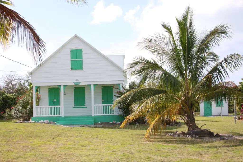 2 Bedroom Historic Cottage for Sale, Spanish Wells, Eleuthera, Bahamas