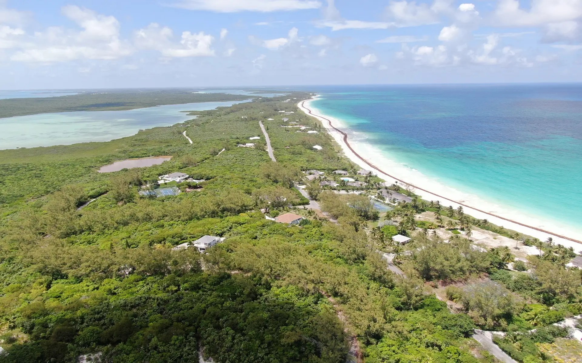 3 Bedroom Beachfront Home for Sale, Windermere Island, Eleuthera