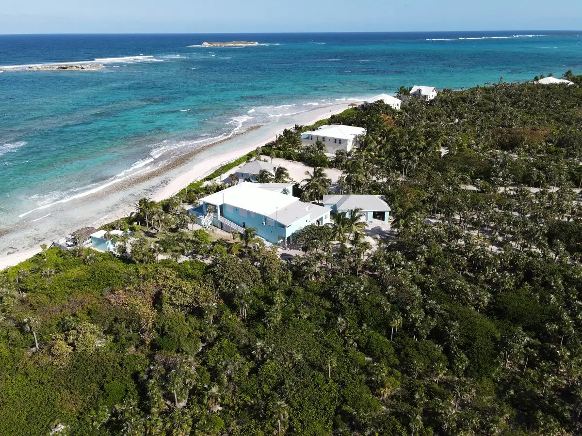 10 Bedroom Beachfront Estate for Sale, Double Bay, Eleuthera, Bahamas