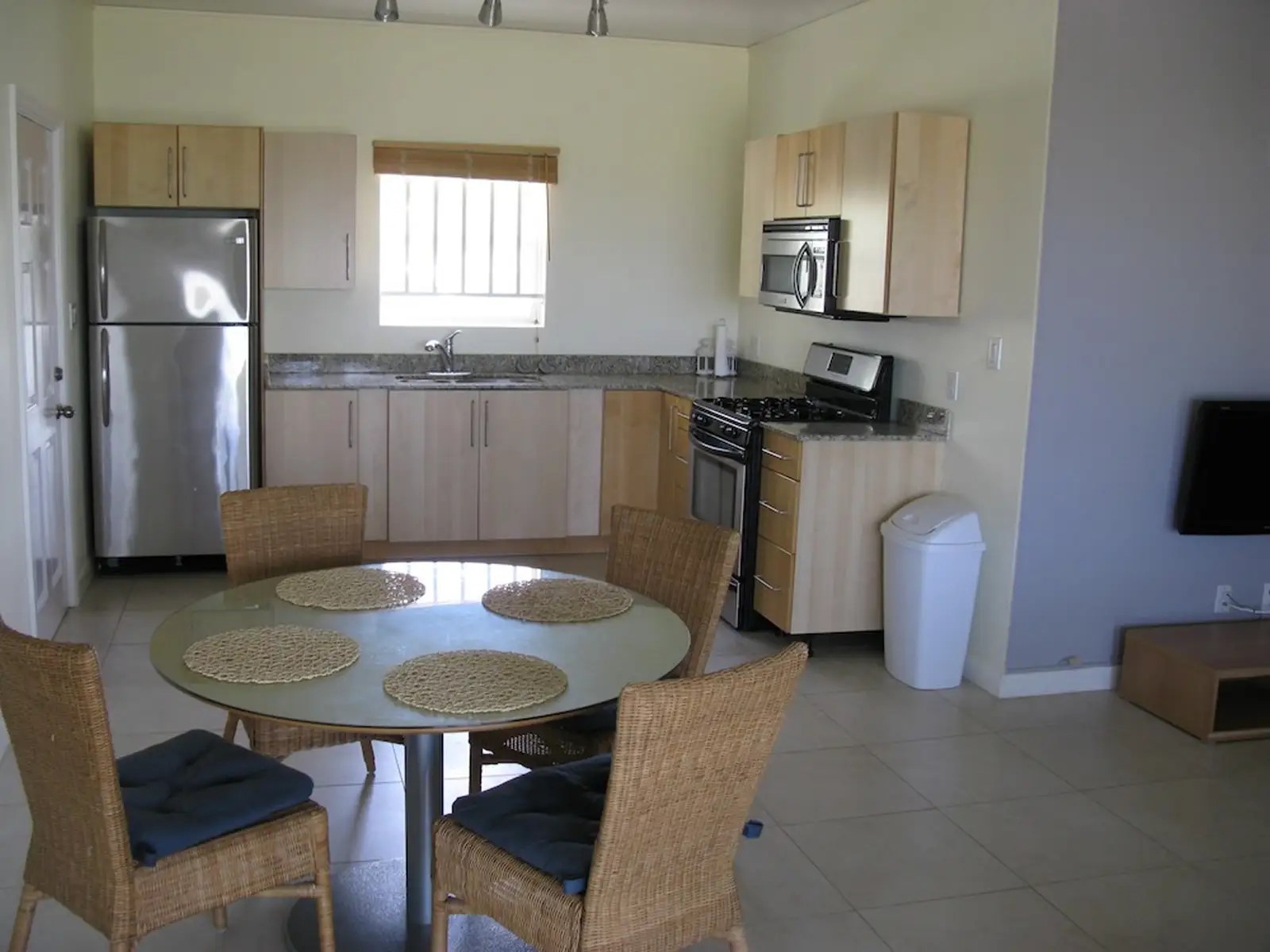 8Bedroom Student Apartment Building for Sale, Round Hill, Newcastle