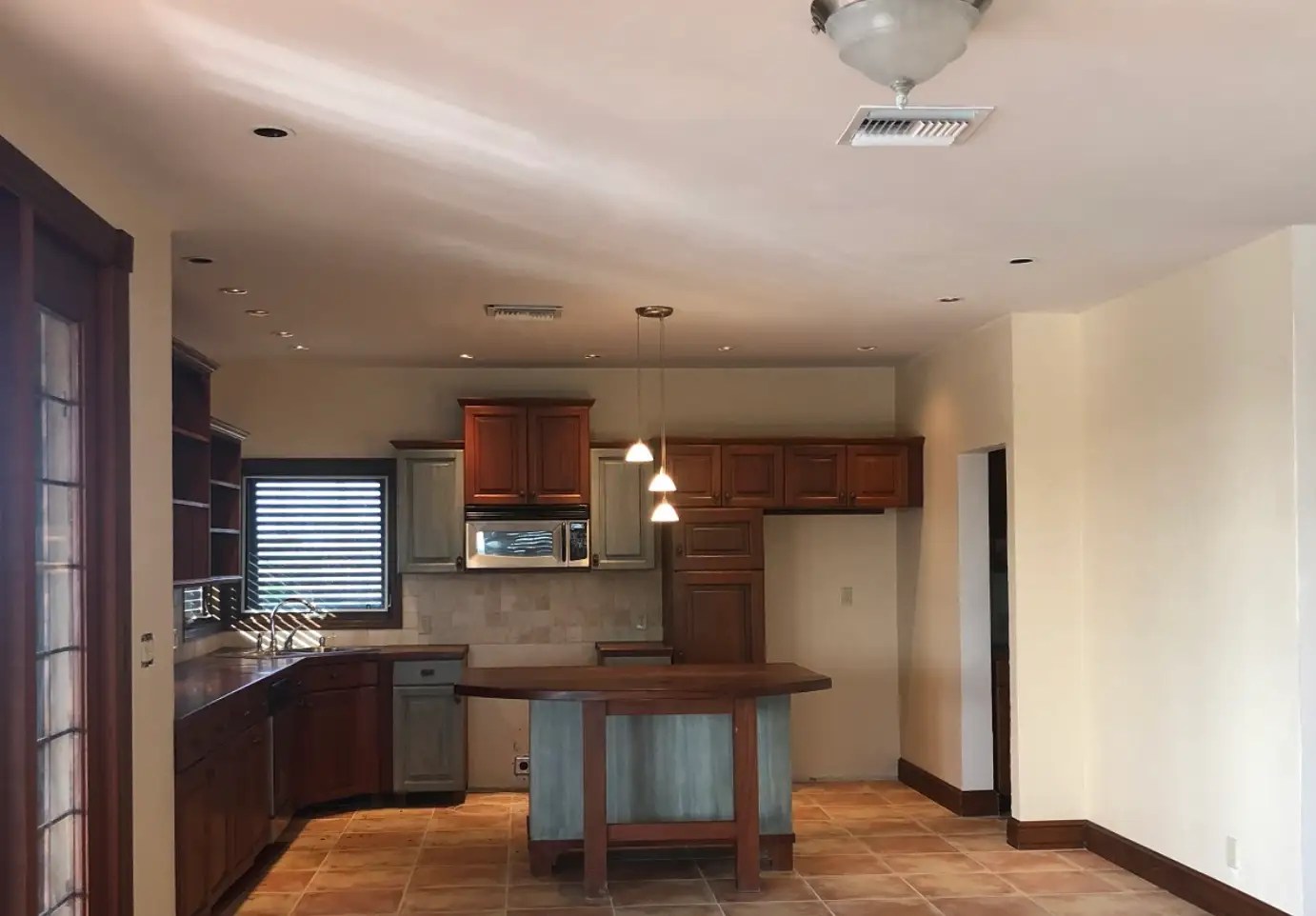 3 Bedroom CanalFront Home for Sale, Emerald Bay, Grand Bahama, Bahamas