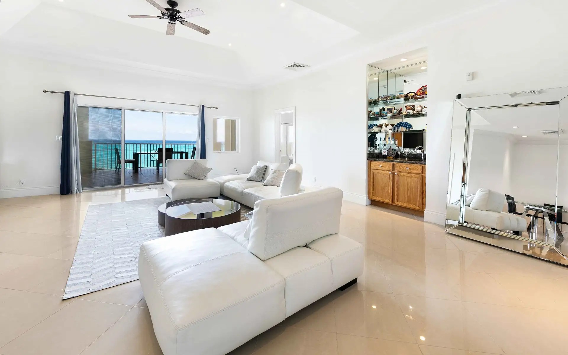 3 Bedroom Third Floor Condo for Sale, Caves Heights, New Providence