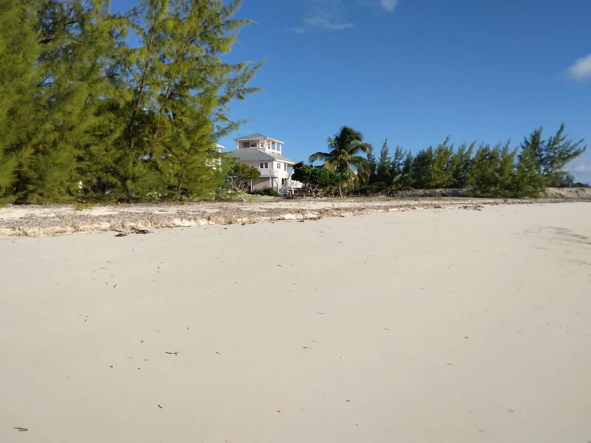 4 Bedroom Beachfront Property for Sale, Rum Cay, Bahamas 7th Heaven