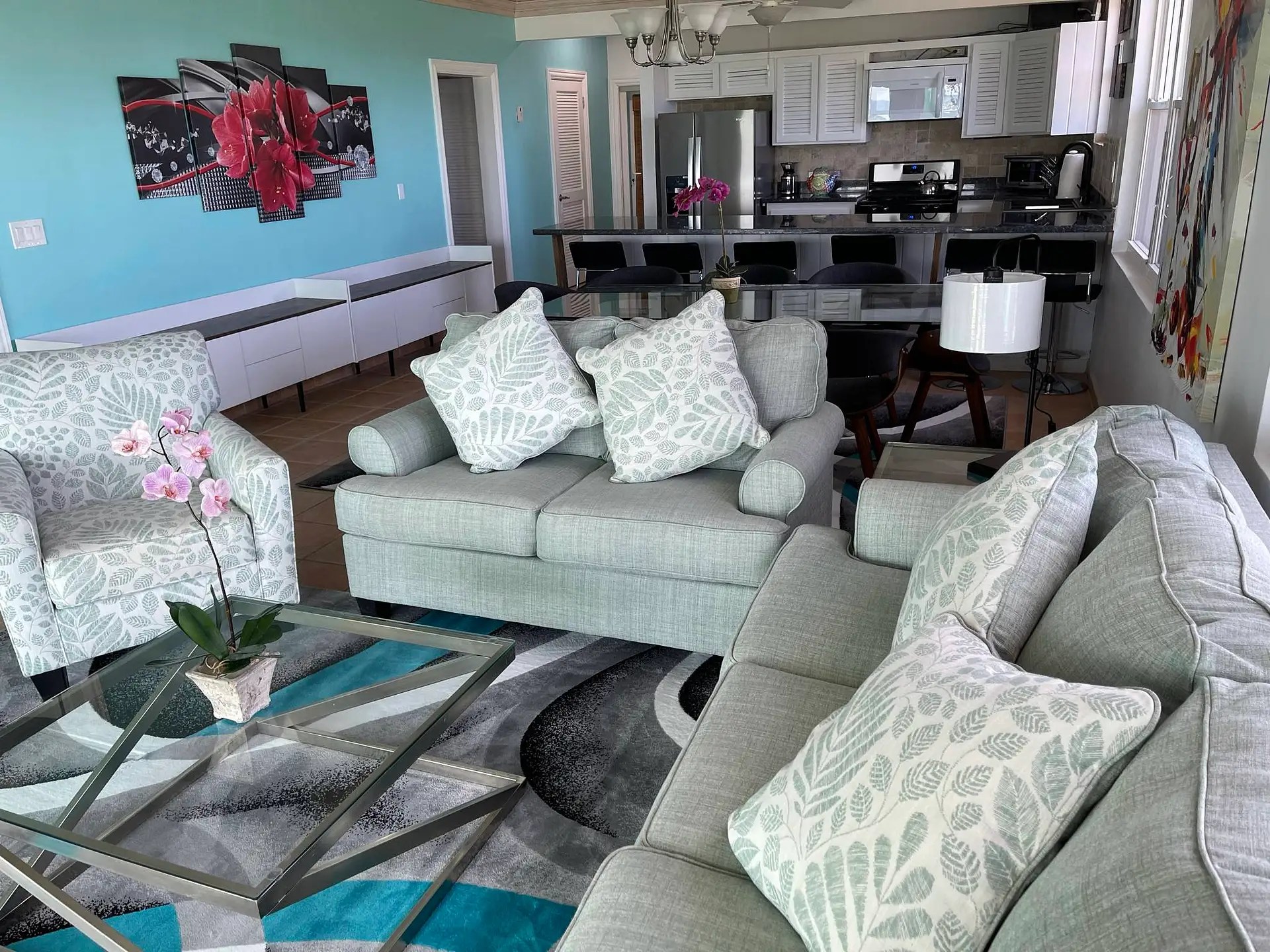 10 Bedroom Beachfront Estate for Sale, Double Bay, Eleuthera, Bahamas