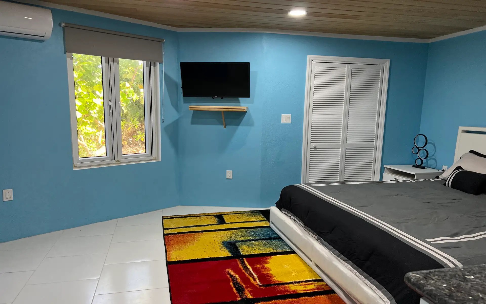 10 Bedroom Beachfront Estate for Sale, Double Bay, Eleuthera, Bahamas