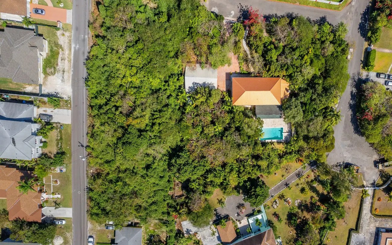 4 Bedroom Family Home for Sale, Camperdown Heights, New Providence