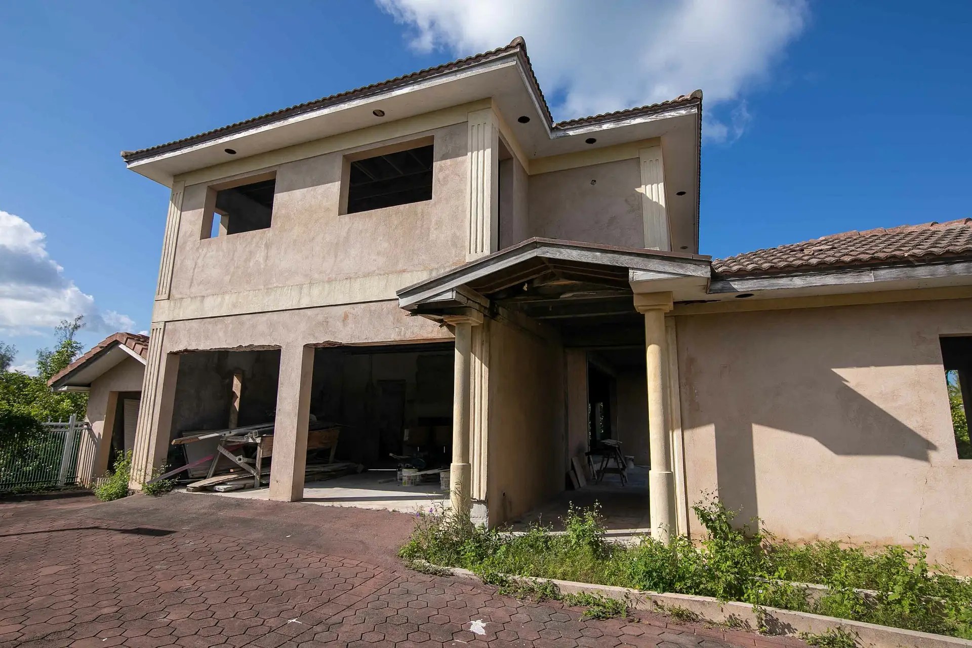 3 Bedroom OceanView Townhouse for Sale, Whispering Winds, West Bay