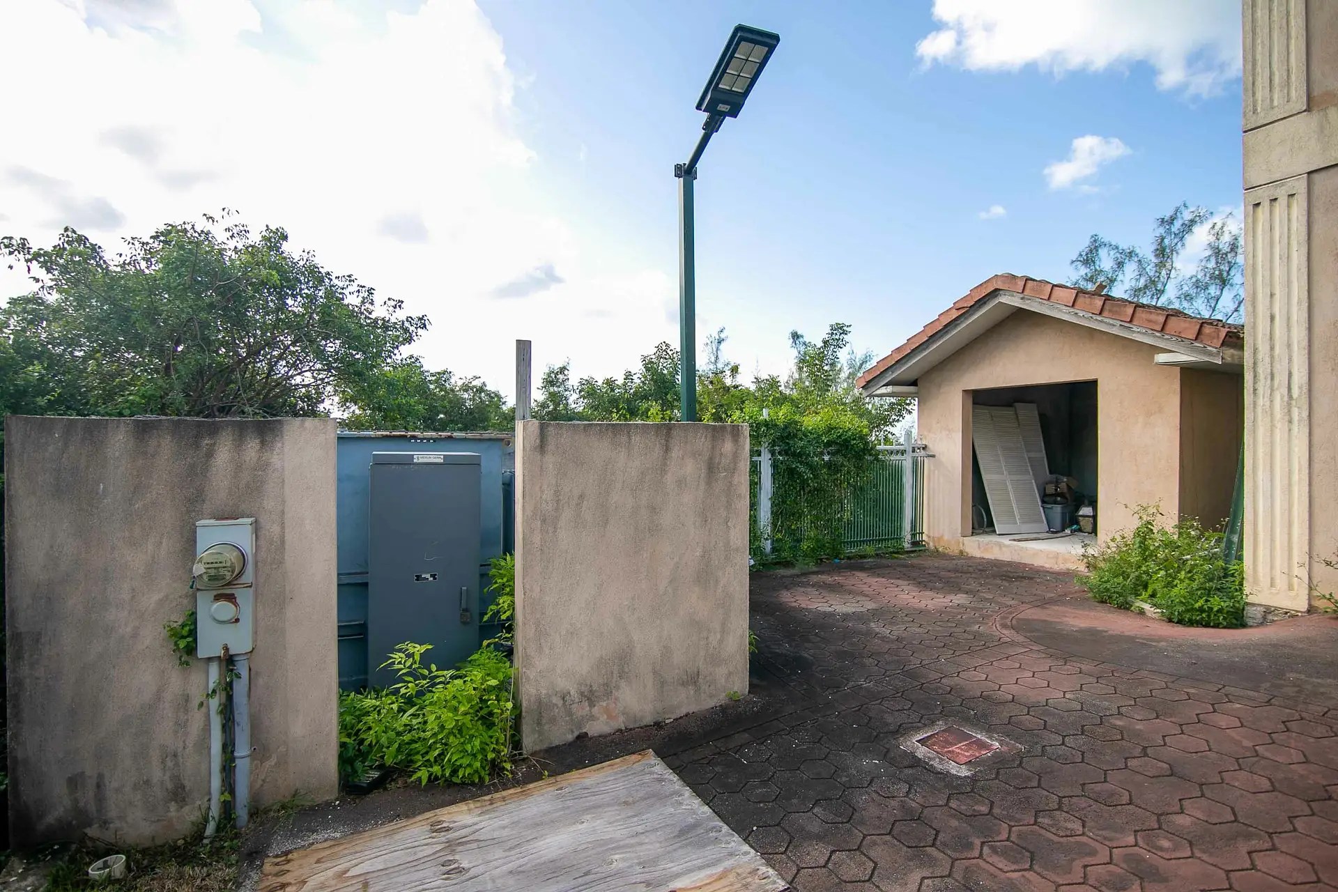 3 Bedroom OceanView Townhouse for Sale, Whispering Winds, West Bay