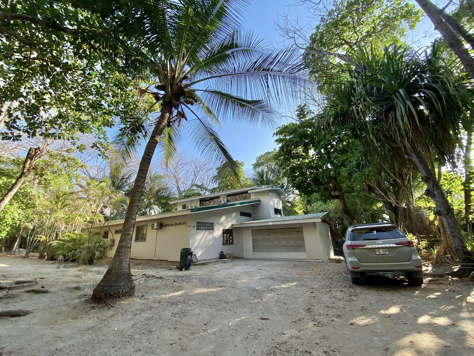 7 Bedroom Beachfront Home for Sale, North Santa Teresa, Puntarenas