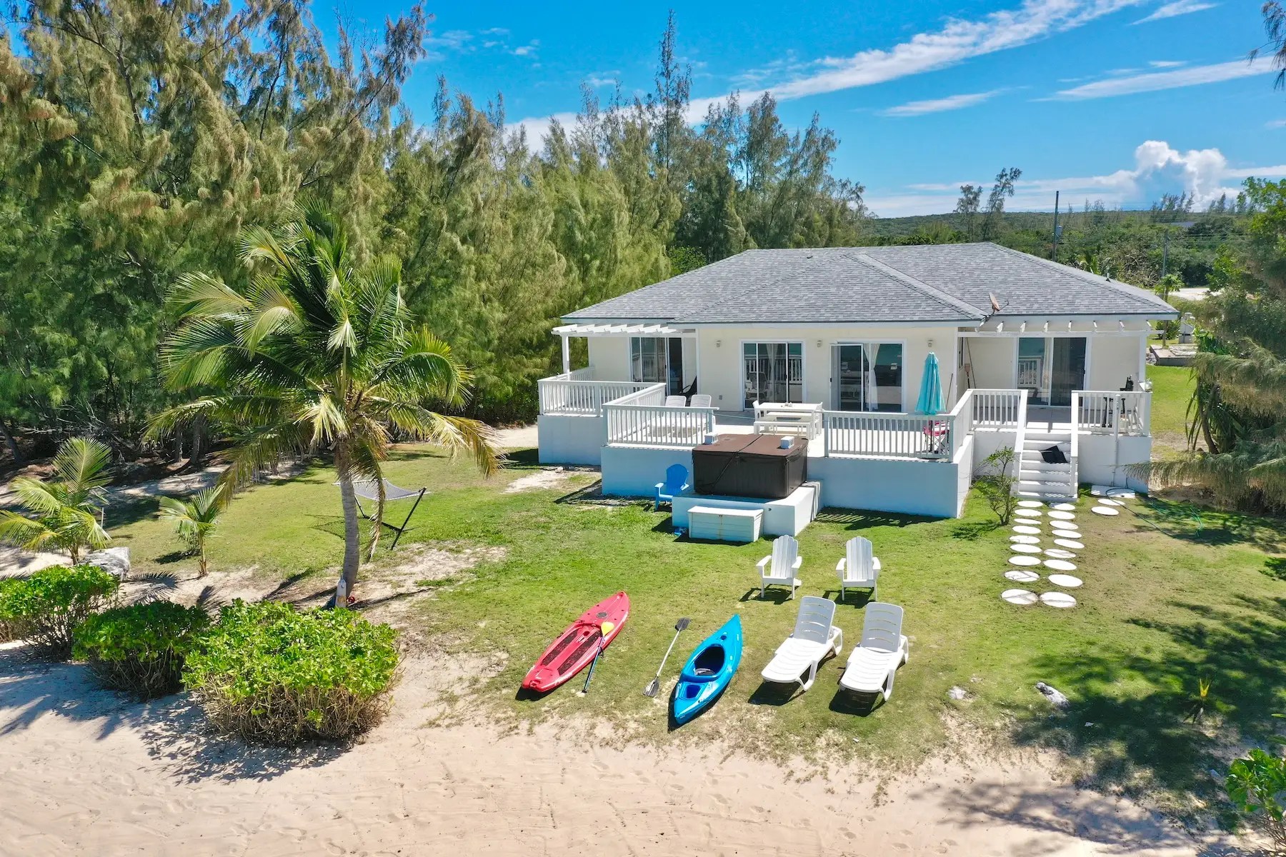 3 Bedroom Beach House for Sale, Tarpum Bay, Eleuthera, Bahamas 7th