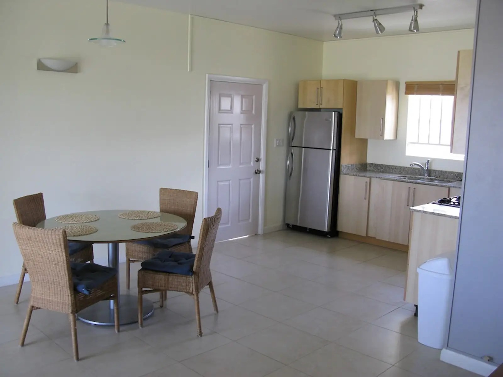 8Bedroom Apartment Building for Sale, Round Hill, Newcastle, Nevis