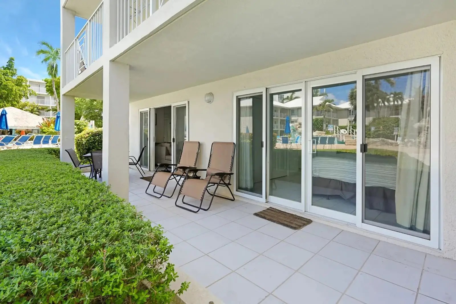2 Bedroom Apartment for Sale, Sunset Cove, Seven Mile Beach, Grand