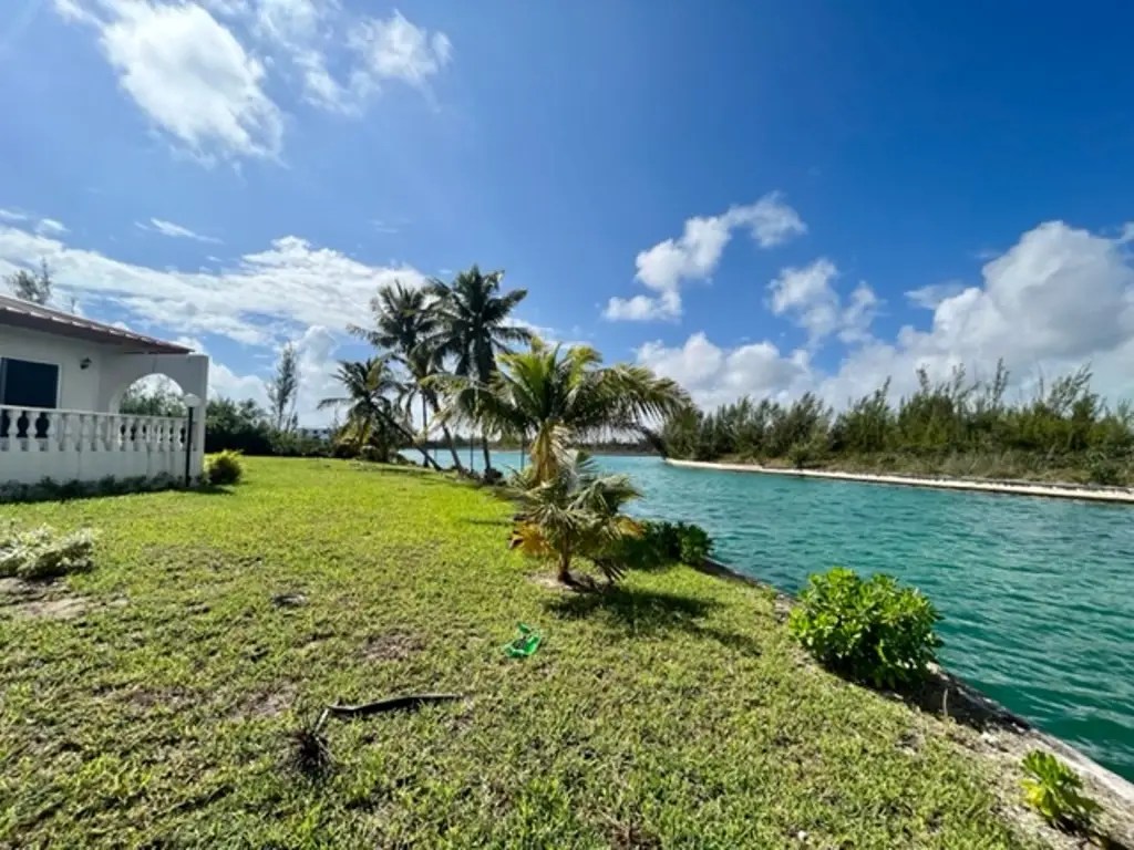 5 Bedroom Waterfront Home for Sale, Pine Bay, Lucaya, Grand Bahama