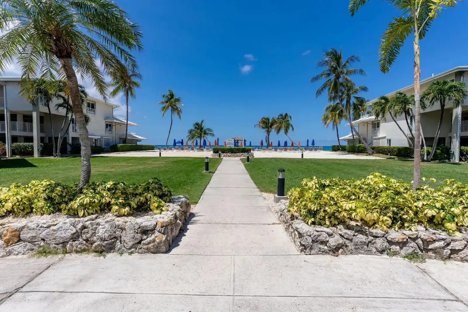 2 Bedroom Apartment for Sale, Sunset Cove, Seven Mile Beach, Grand