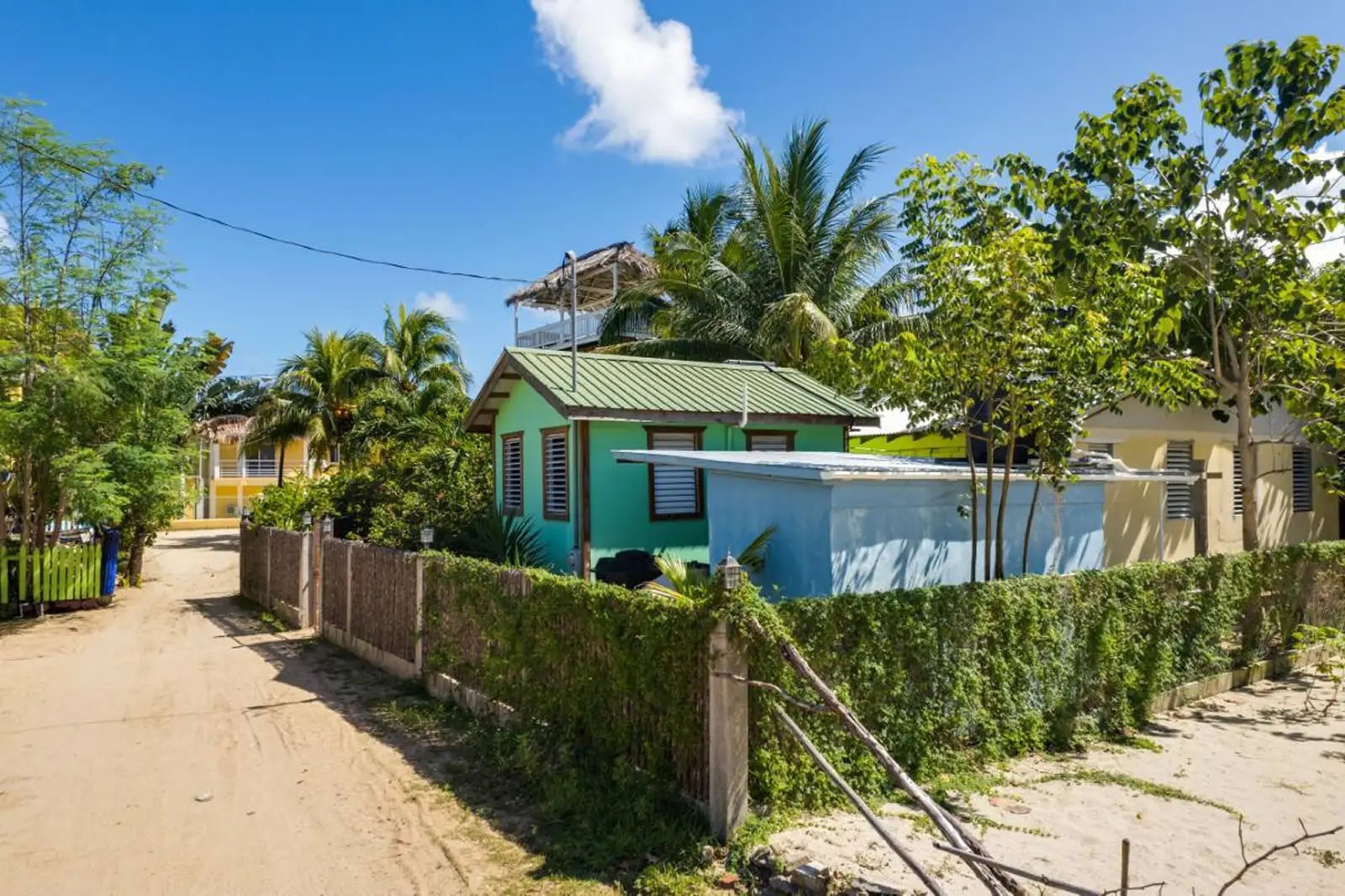 12 Bedroom Hostel for Sale, Hopkins, Stann Creek District, Belize 7th