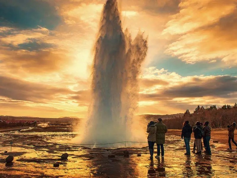 Why is Iceland a Expensive Travel Destination? RAVLAK TOURS