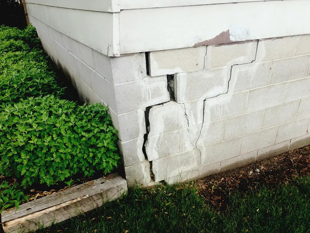 Cracked Foundation Repairs & Sinking Foundation Solutions Pros