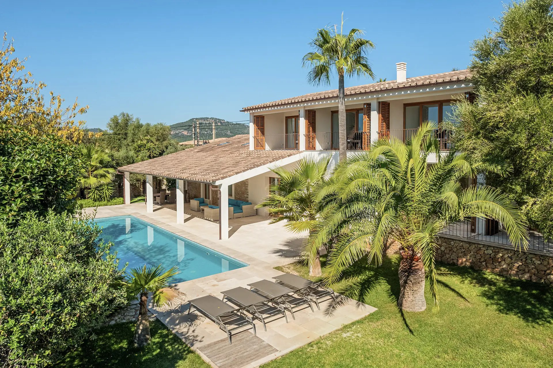 Beautiful home in the heart of Calvia village. Jaguar Property