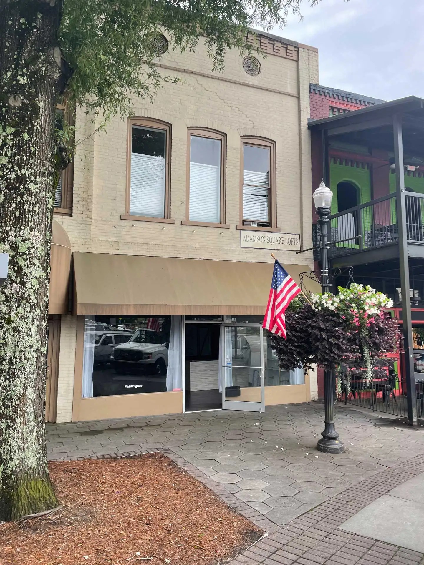 FOR LEASE 207 Adamson Square Stratus Property Group