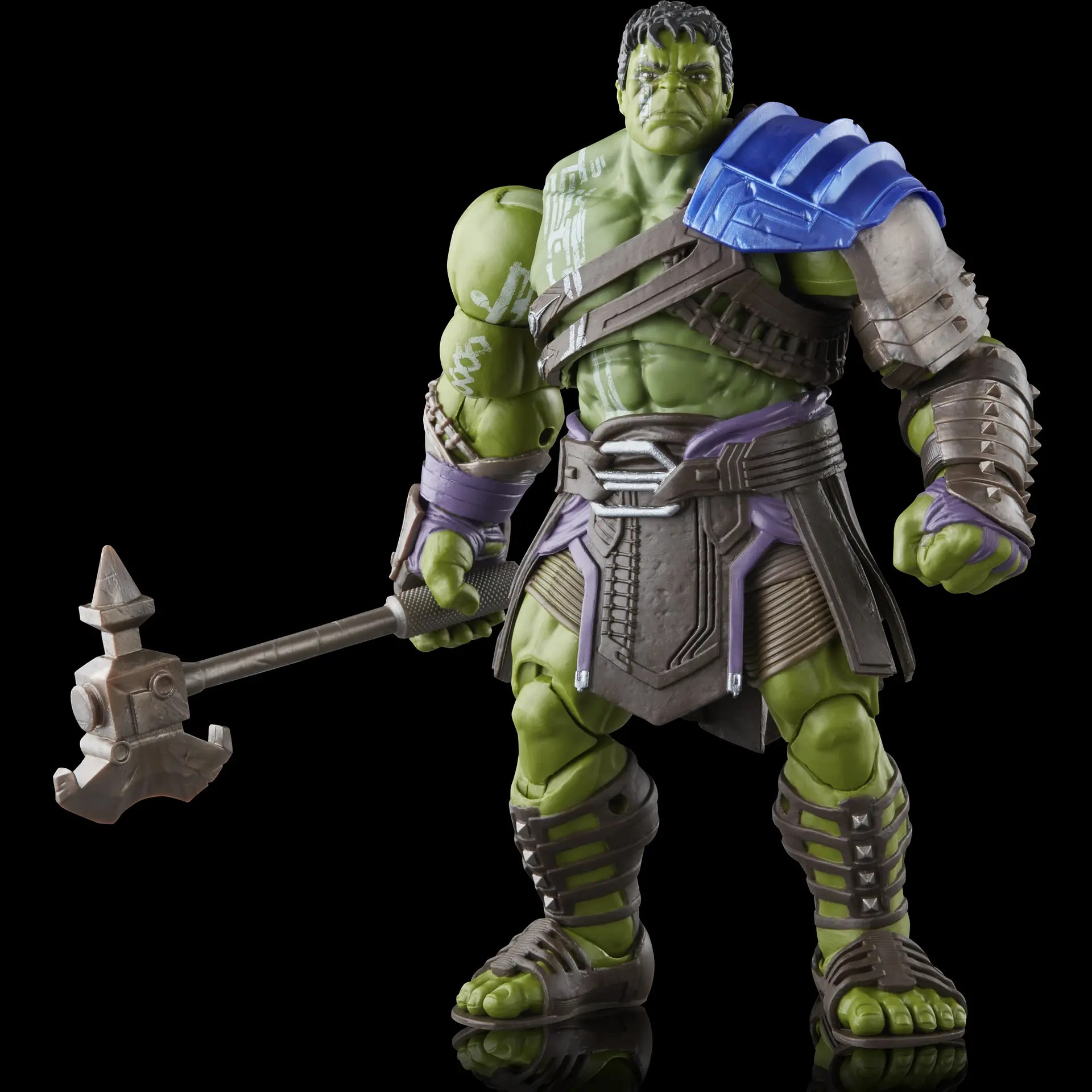 Gladiator Hulk Enters the Arena with Deluxe Marvel Legends Figure