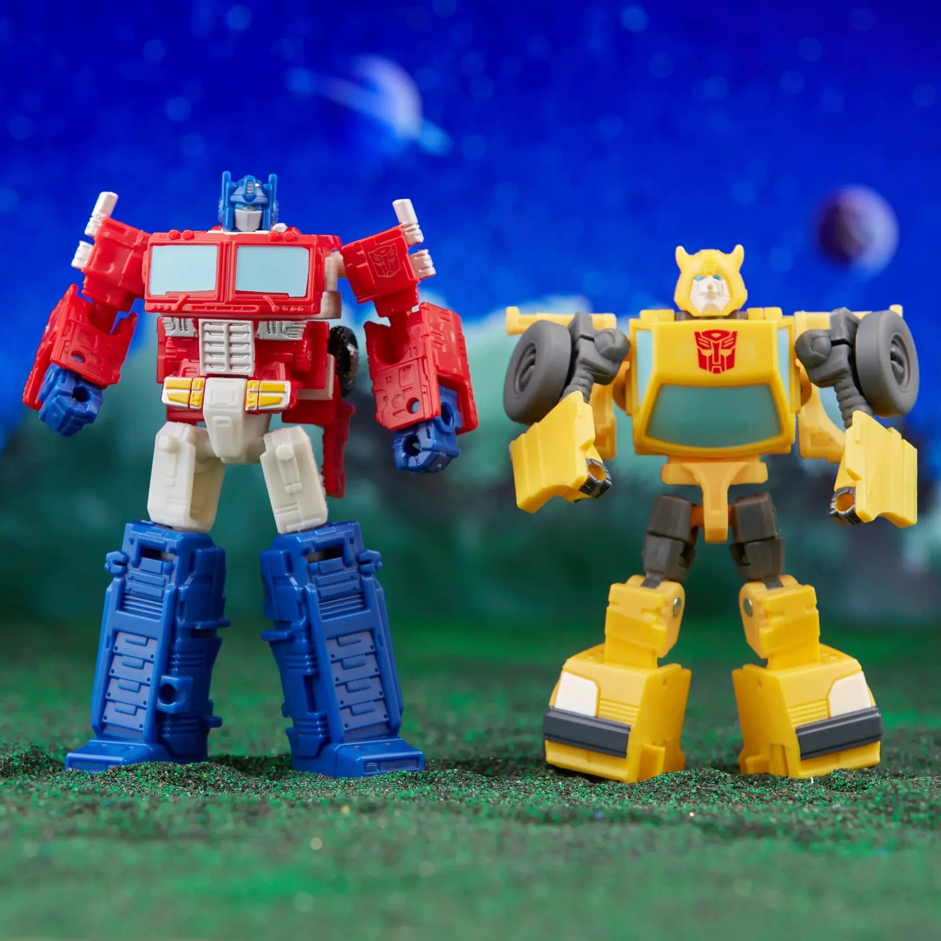 Transformers Optimus Prime & Bumblebee Take a Road Trip with Hasbro