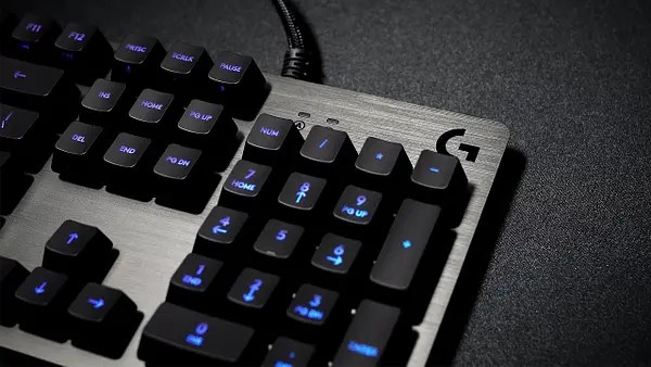 Simplified Mechanics We Review Logitech's 513 Carbon Gaming Keyboard